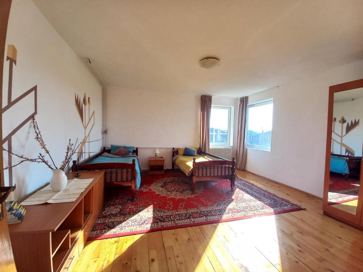 Casa Zora Lägenhet Alba Iulia Exteriör bild