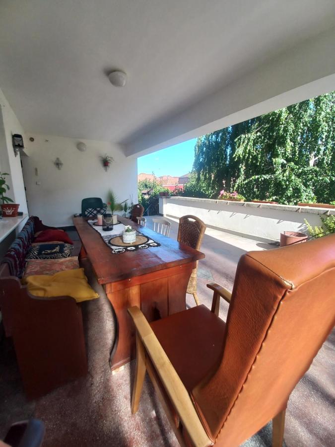 Casa Zora Lägenhet Alba Iulia Exteriör bild